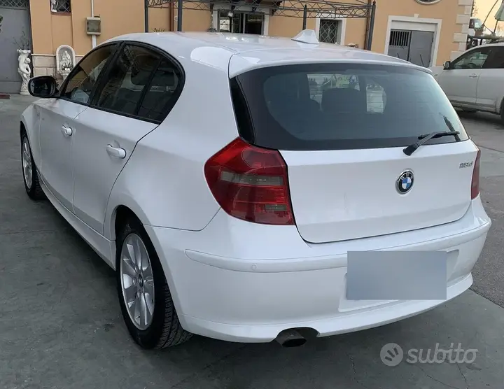 BMW 1 Series 2010 photo 3