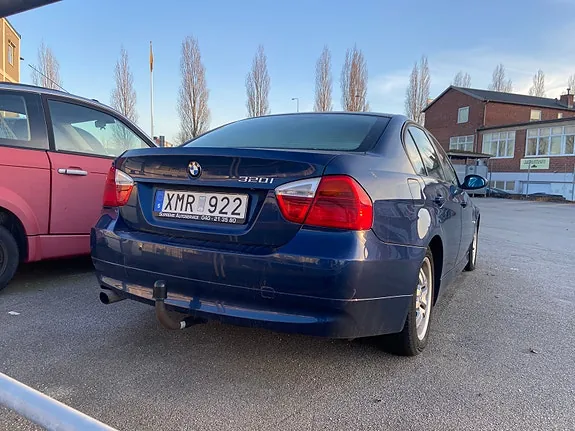 BMW 320I 2006 photo 3