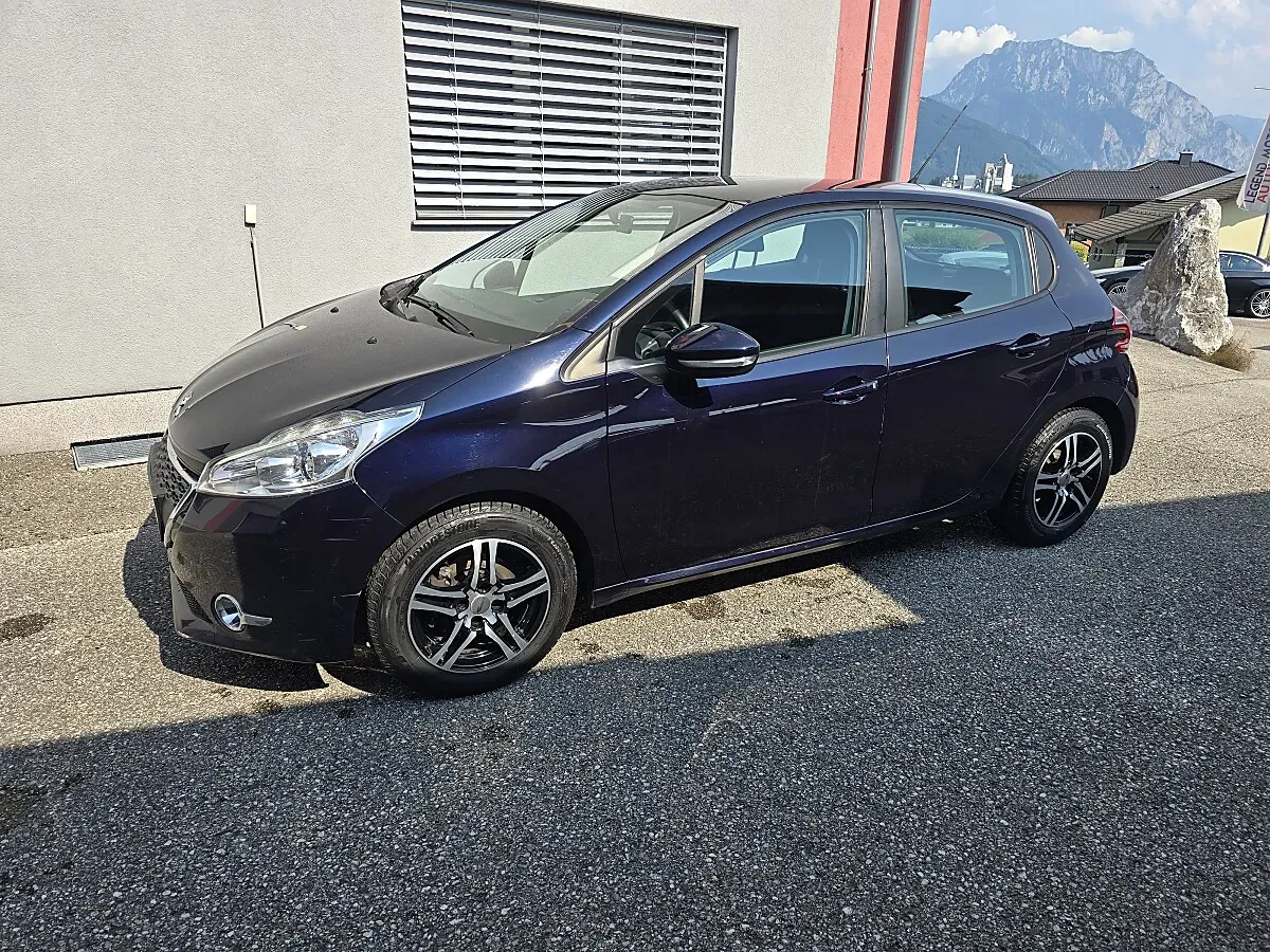 Peugeot 208 2014 photo 2