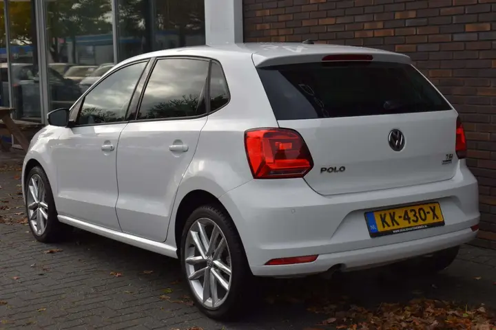 Volkswagen Polo 2014 photo 2