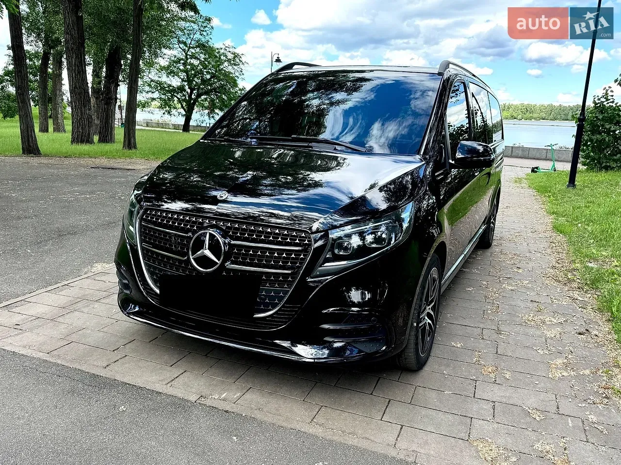 Mercedes-Benz V-Class