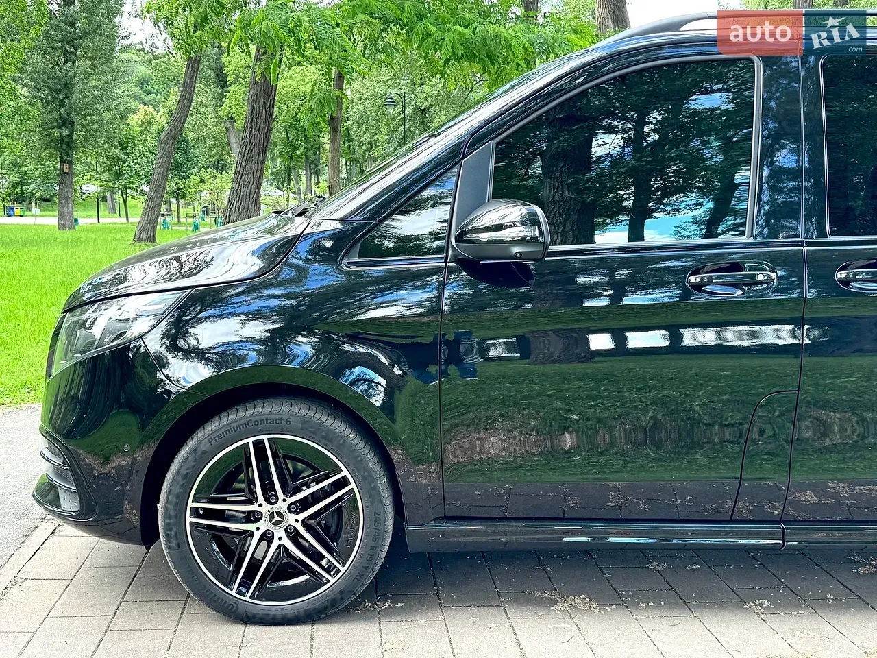 Mercedes-Benz V-Class 2025 photo 4