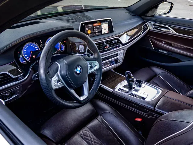 BMW Rad 7 2016 photo 2