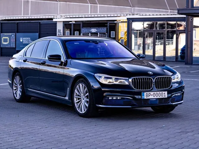 BMW Rad 7 2016 photo 3
