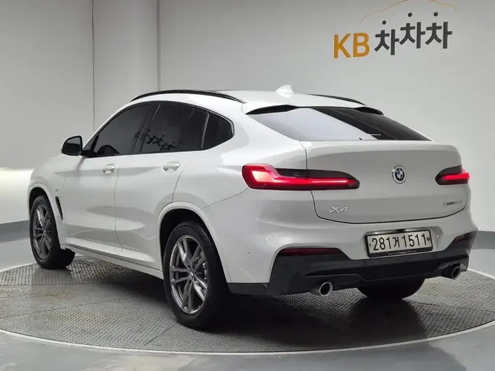 BMW X4 2020 photo 2