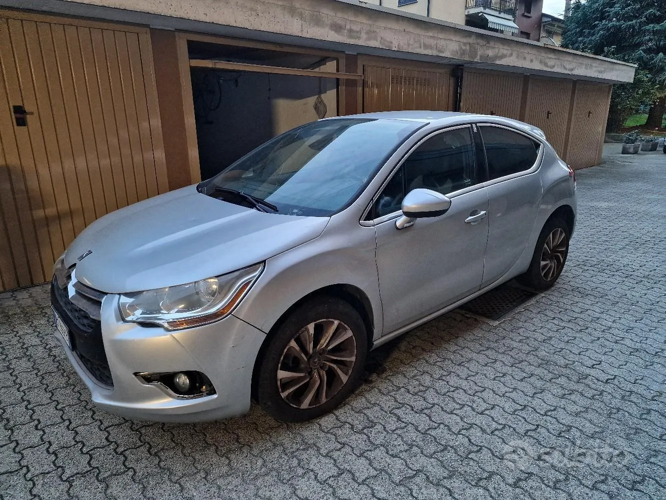 DS Automobiles Ds 4 2015 photo 2