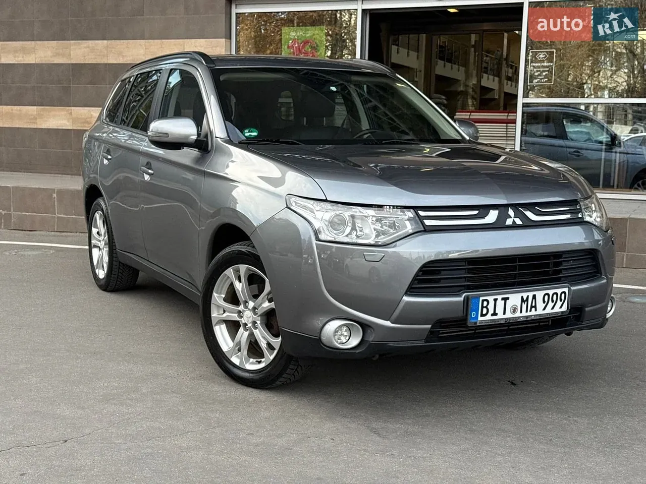 Mitsubishi Outlander 2014 photo 2