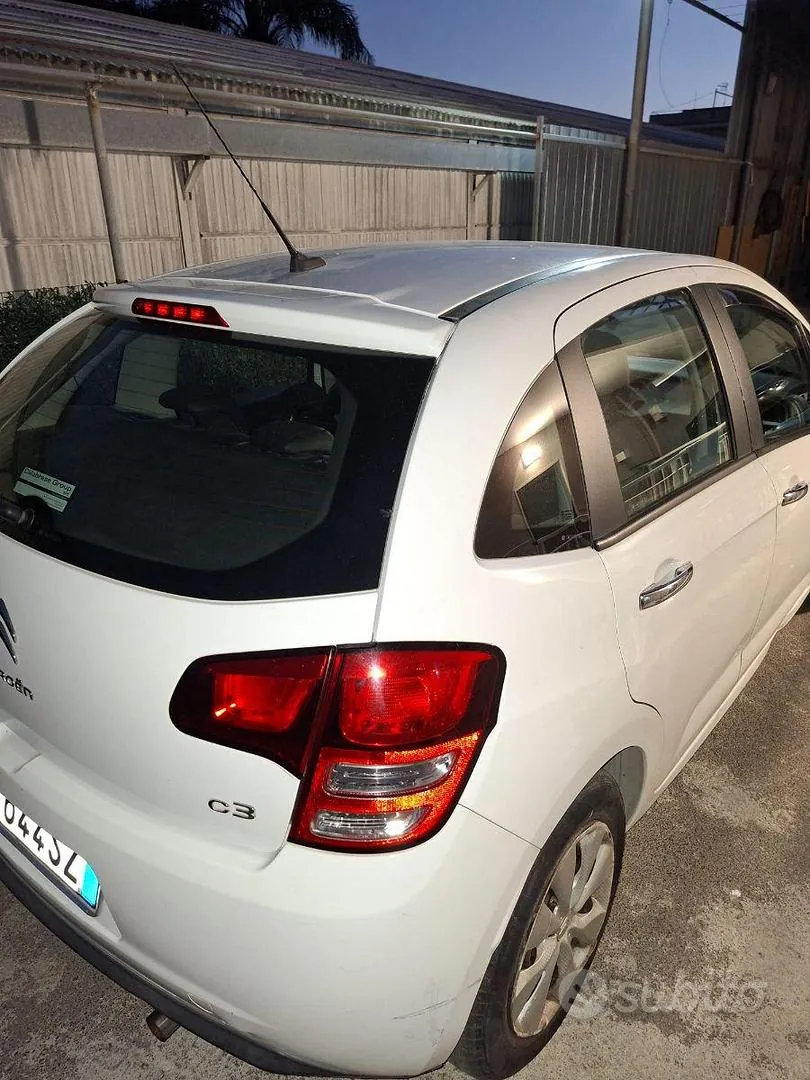 Citroen C3 2012 photo 3