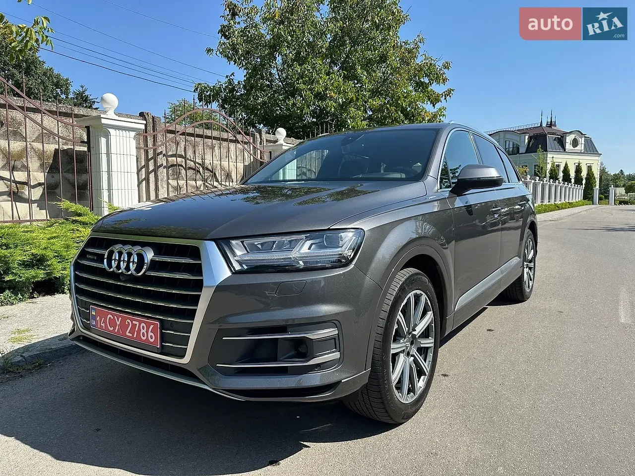 Audi Q7 2018 photo 2