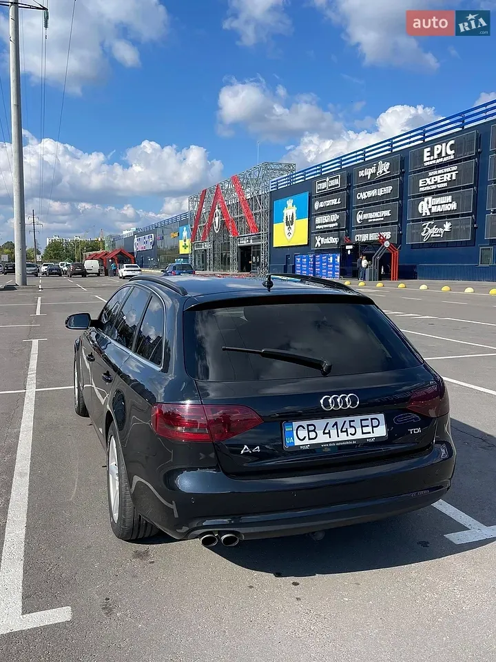 Audi A4 2012 photo 5