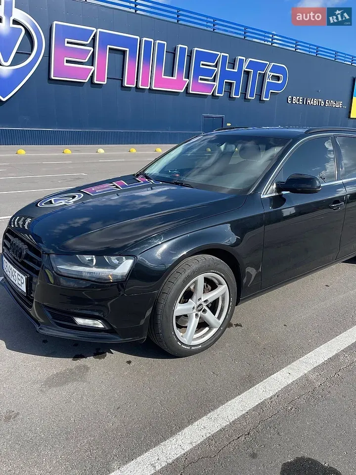 Audi A4 2012 photo 3