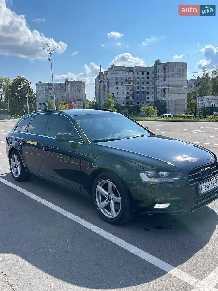 Audi A4 2012 photo 2