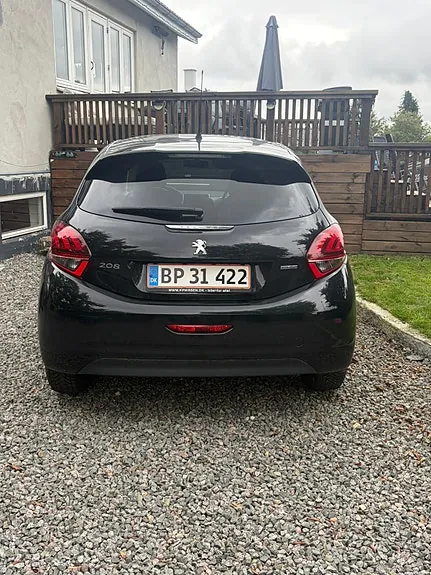 Peugeot 208