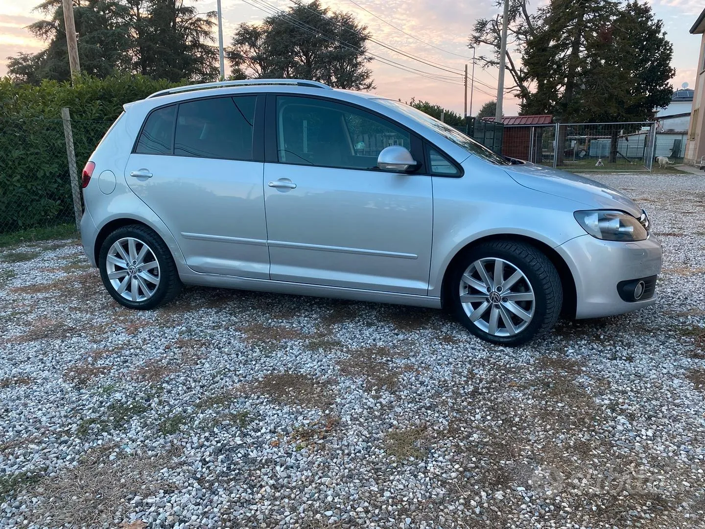 Volkswagen Golf Plus 2010 photo 2