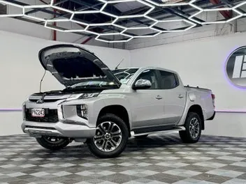 Mitsubishi Triton 2022 photo 4