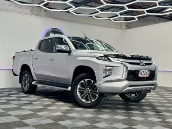 Mitsubishi Triton 2022 photo 2