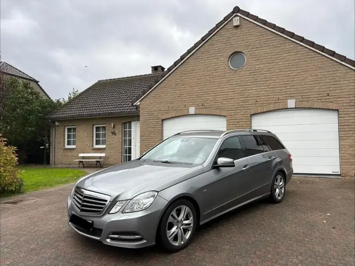 Mercedes-Benz E 220 Cdi