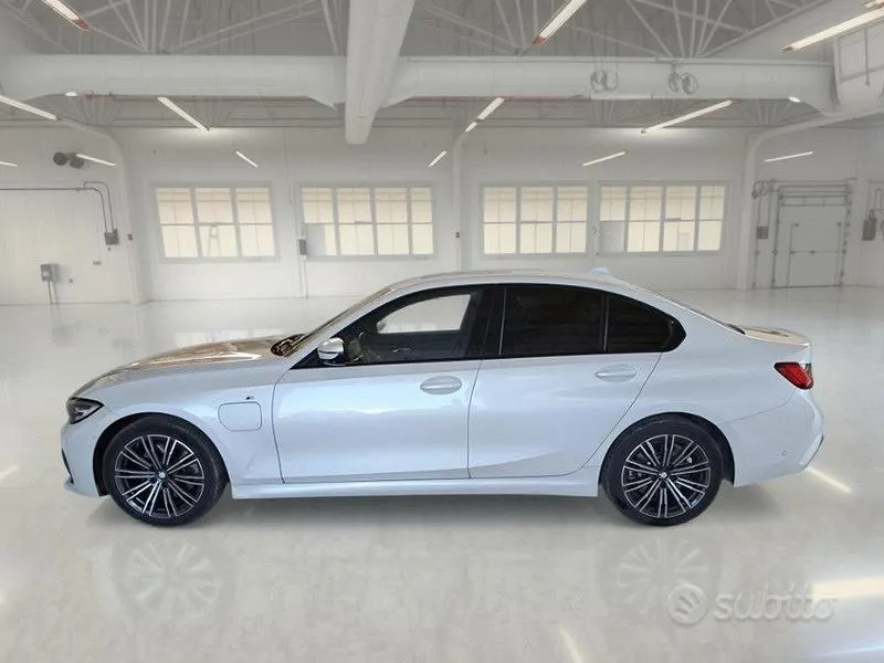 BMW 320 2021 photo 5
