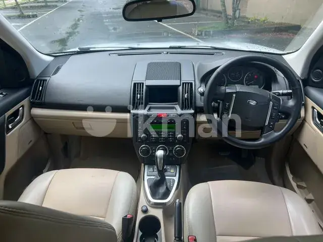 Land Rover Freelander 2012 photo 5