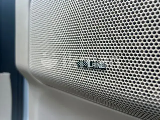 Land Rover Freelander 2012 photo 4