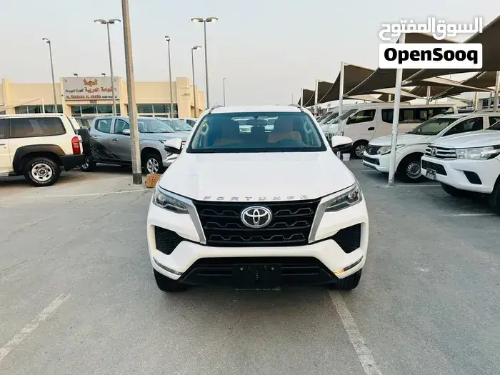 Toyota Fortuner 2023 photo 2