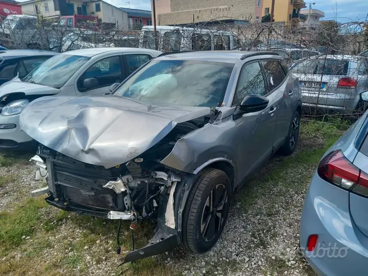 Peugeot 2008 2024 photo 3