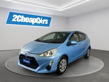 Toyota Aqua 2015 photo 2