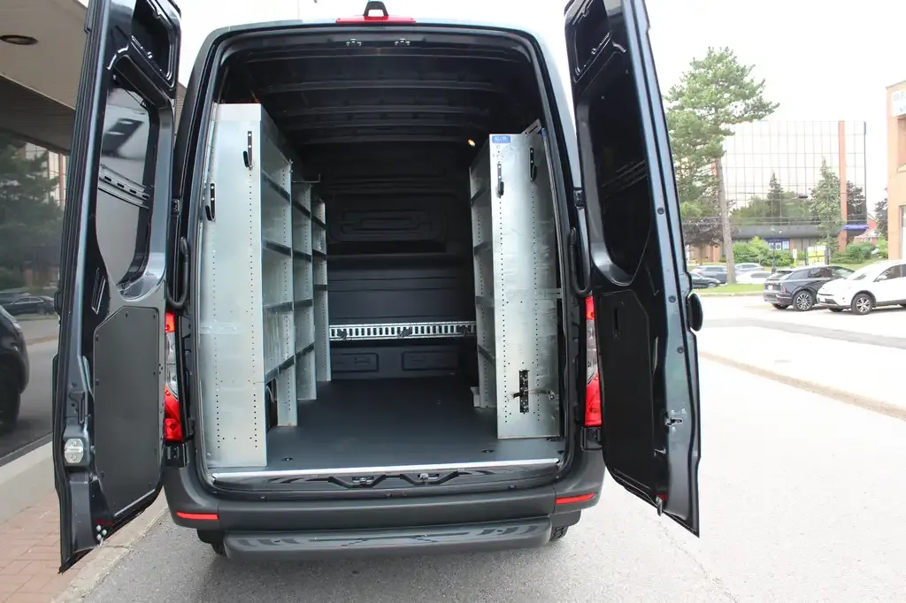 Mercedes-Benz Sprinter 2022 photo 2