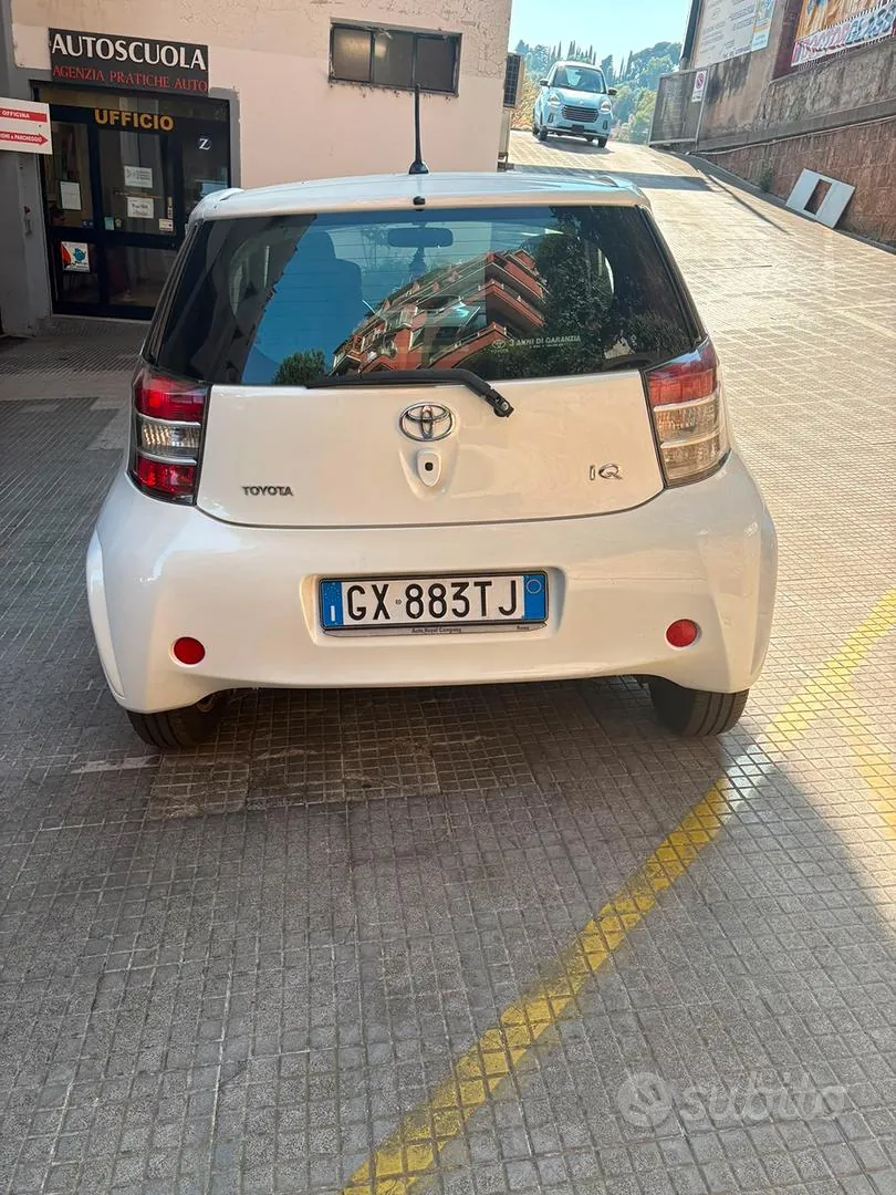 Toyota Iq 2009 photo 4