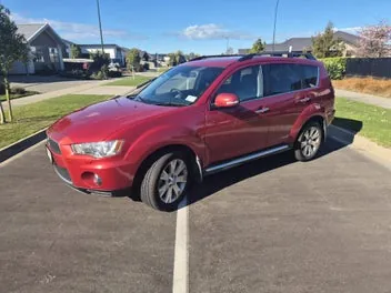 Mitsubishi Outlander 2012 photo 2