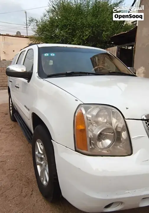 GMC Yukon 2007 photo 2