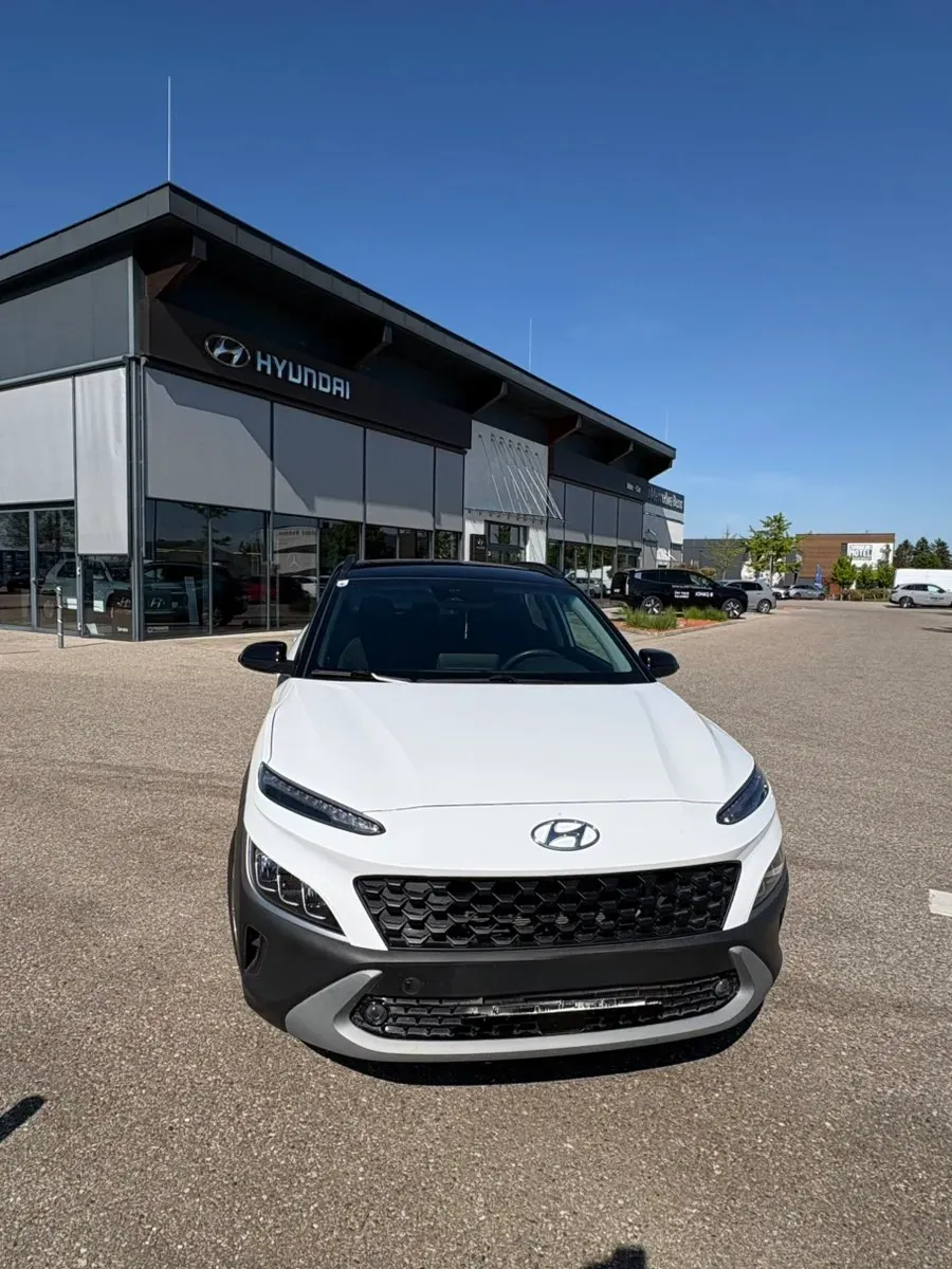 Hyundai Kona 2023 photo 2