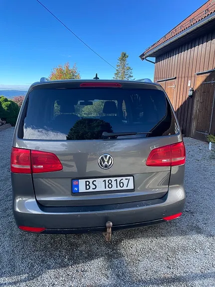 Volkswagen Touran 2011 photo 4