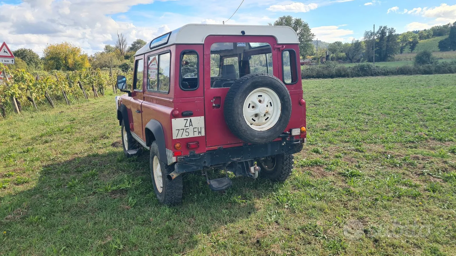 Land Rover Defender 1997 photo 4