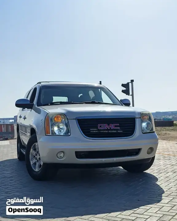 GMC Yukon 2010 photo 3