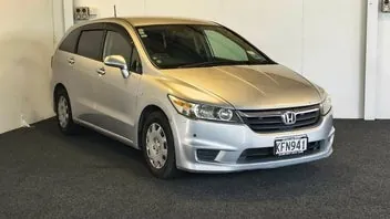 Honda Stream 2008 photo 2