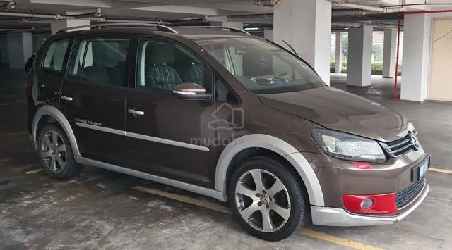 Volkswagen Cross Touran