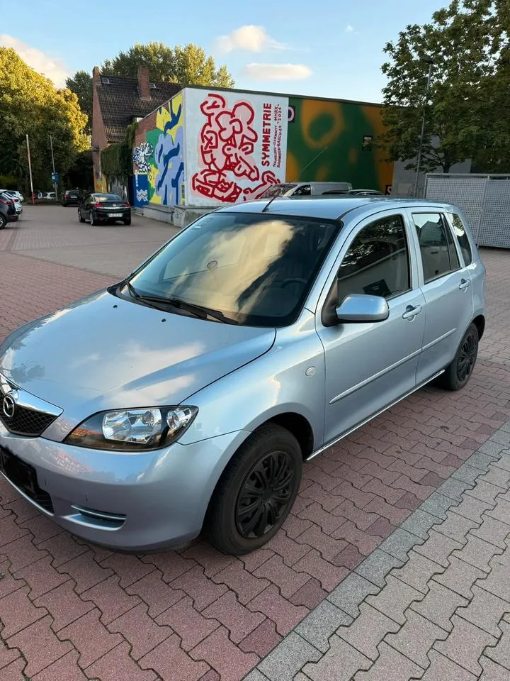 Mazda 2