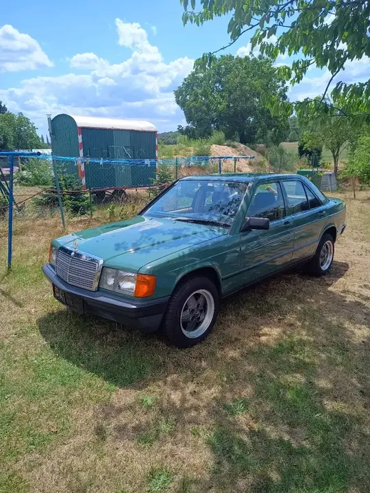 Mercedes-Benz 190