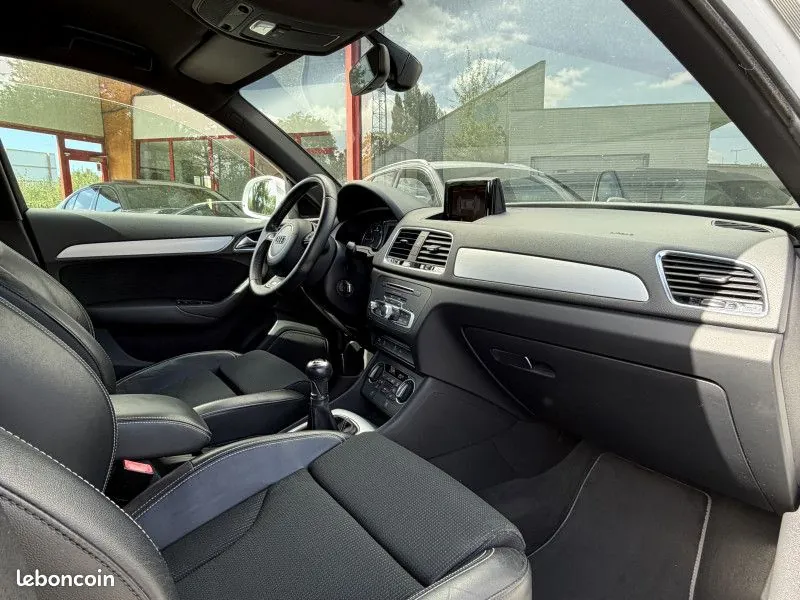 Audi Q3 2015 photo 5