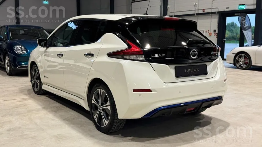 Nissan Leaf 2020 photo 2