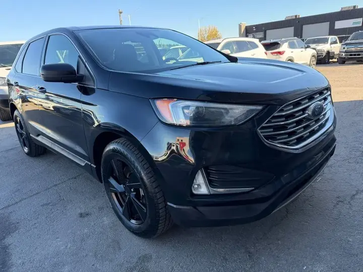 Ford Edge 2022 photo 2