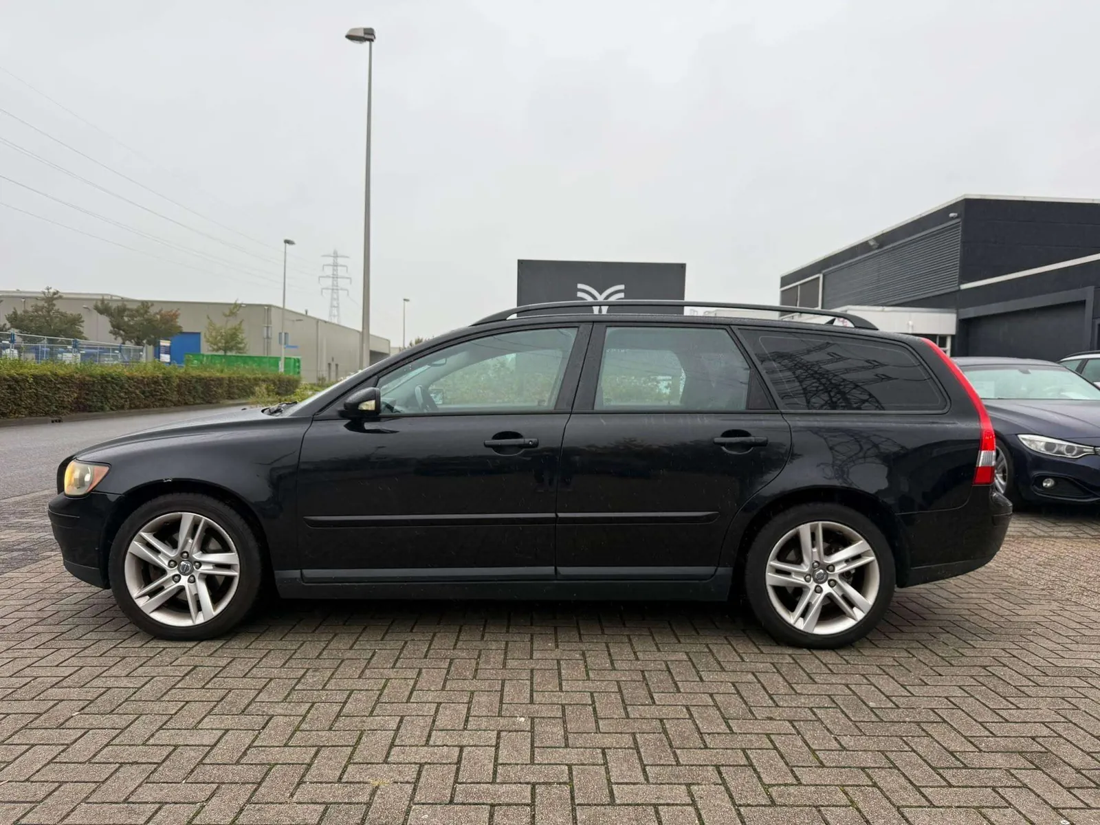 Volvo V50 2004 photo 2