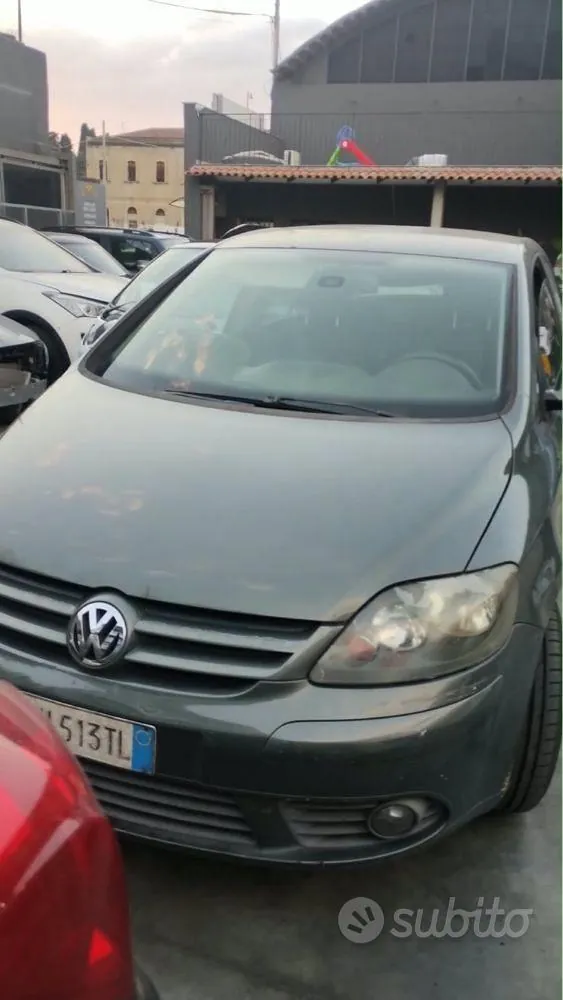 Volkswagen Golf 2005 photo 2