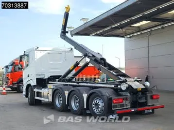 DAF Xf 530 8X4 photo 3