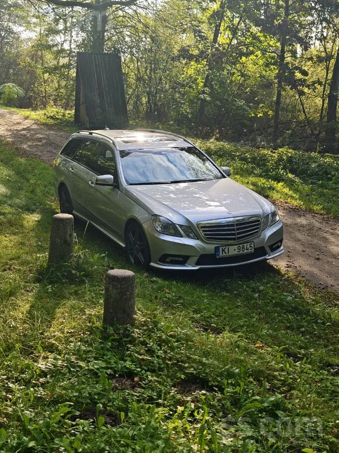 Mercedes-Benz E350 2010 photo 2