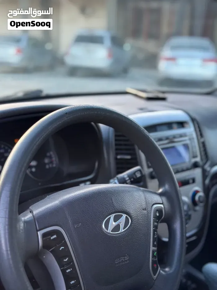 Hyundai Santa Fe 2012 photo 3