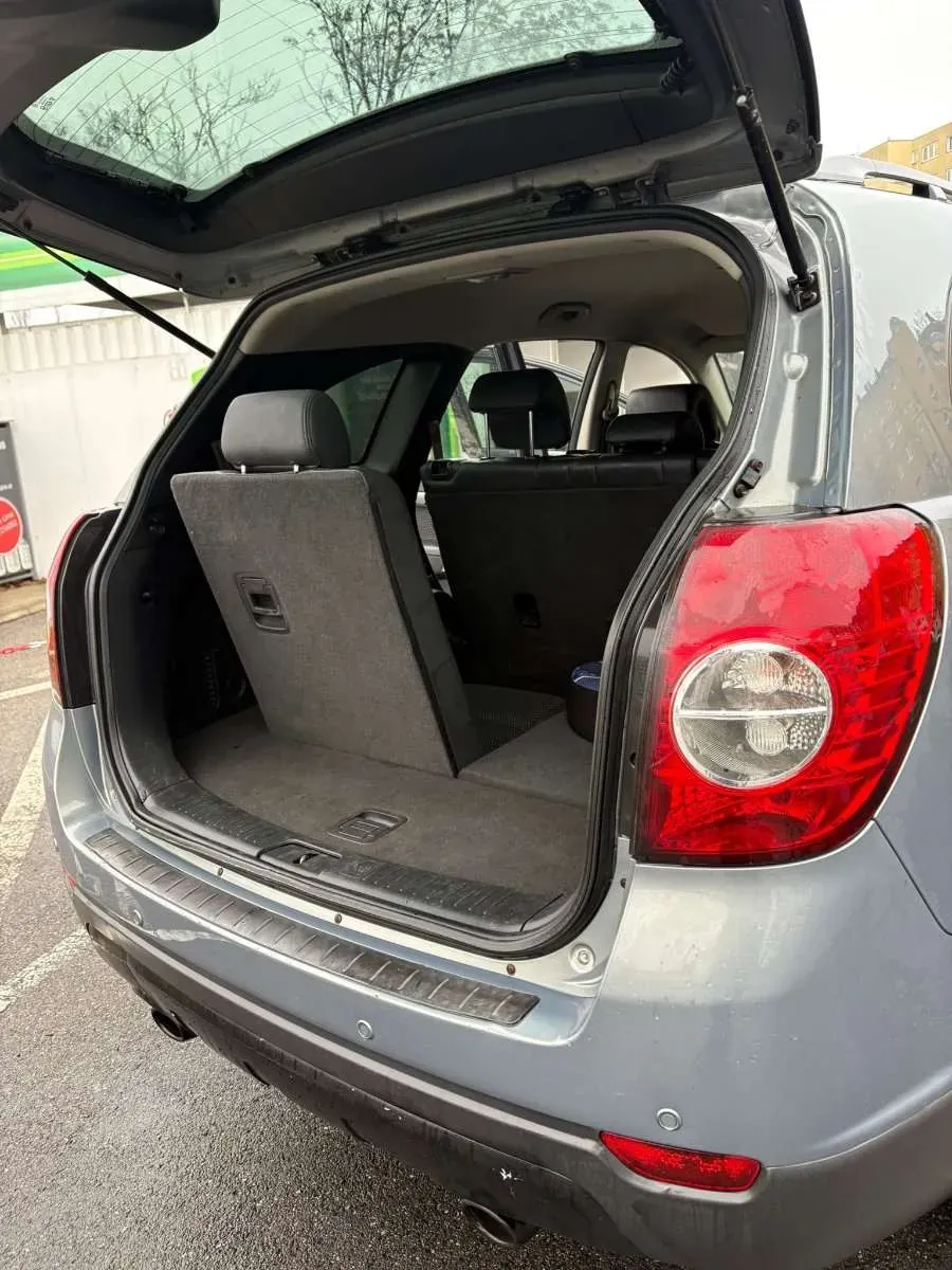 Chevrolet Captiva 2010 photo 2