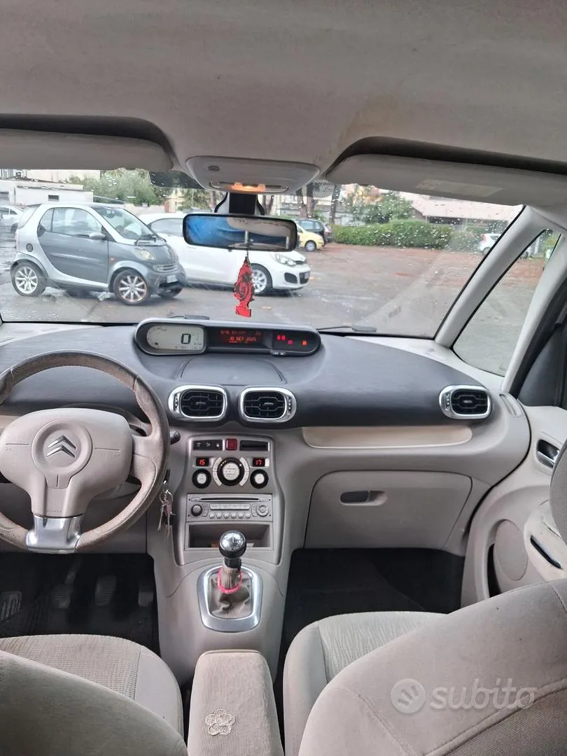 Citroen C3 Picasso 2010 photo 4