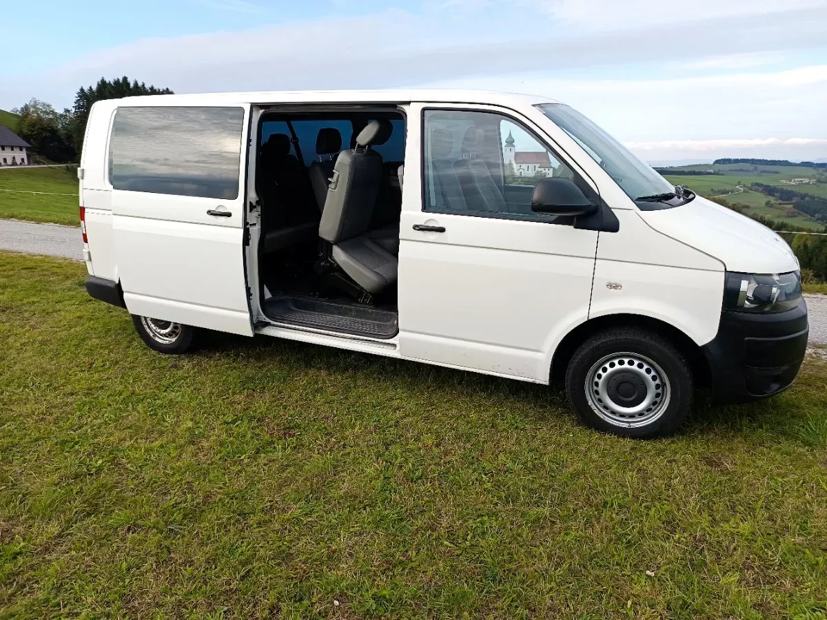 Volkswagen T5 2010 photo 3
